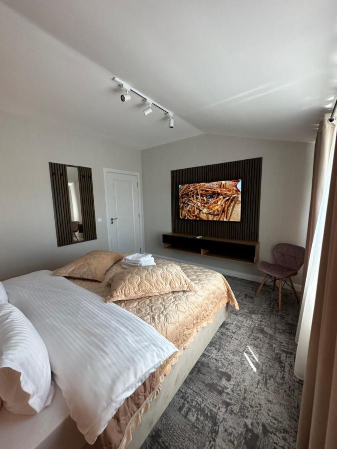 Complex Rediu 54 Luxury Apartaments Яш Екстериор снимка