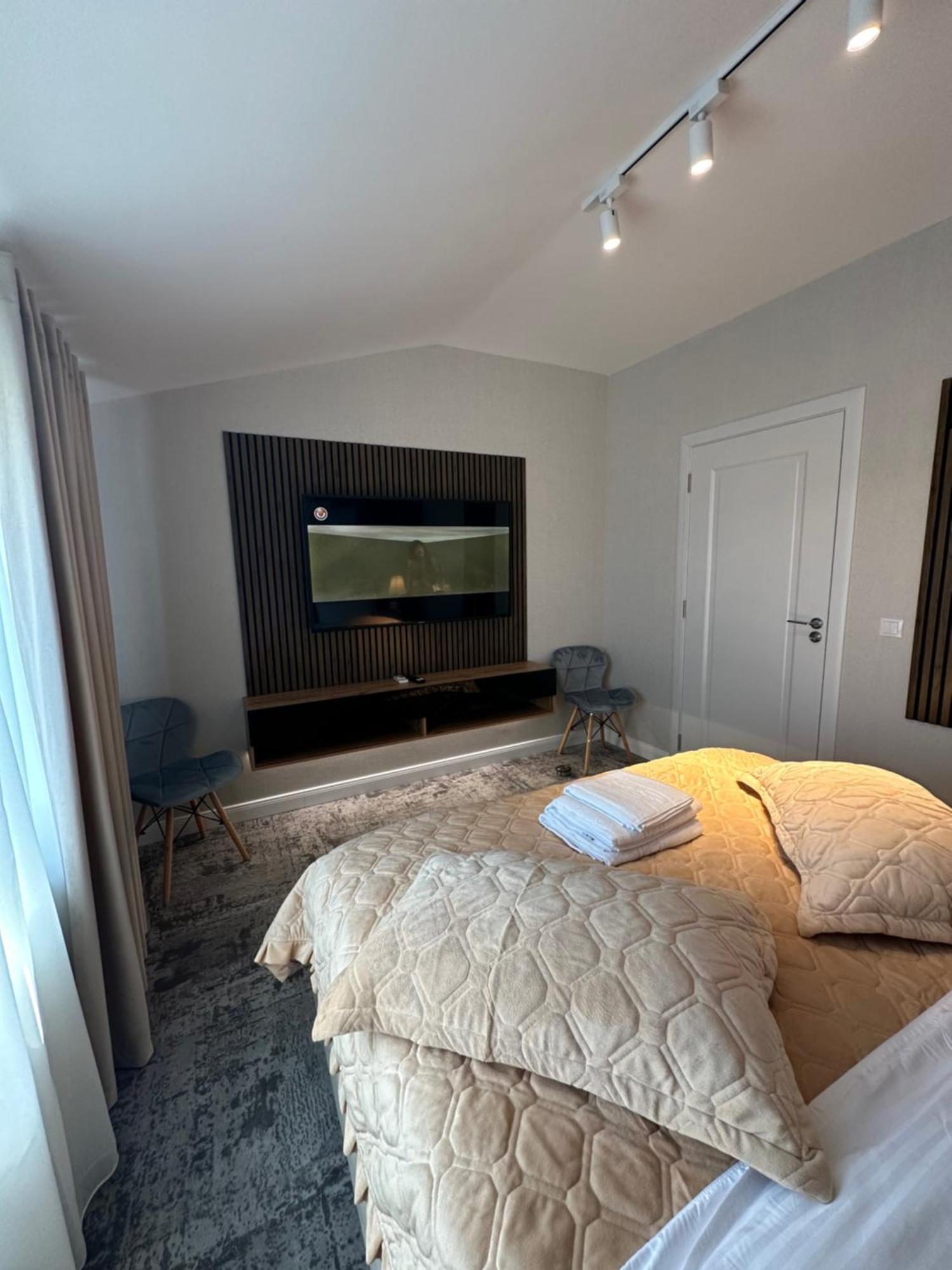 Complex Rediu 54 Luxury Apartaments Яш Екстериор снимка